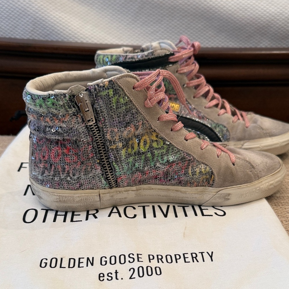 Golden Goose Sequin Sneakers with Pink Laces - Picture 2 of 7